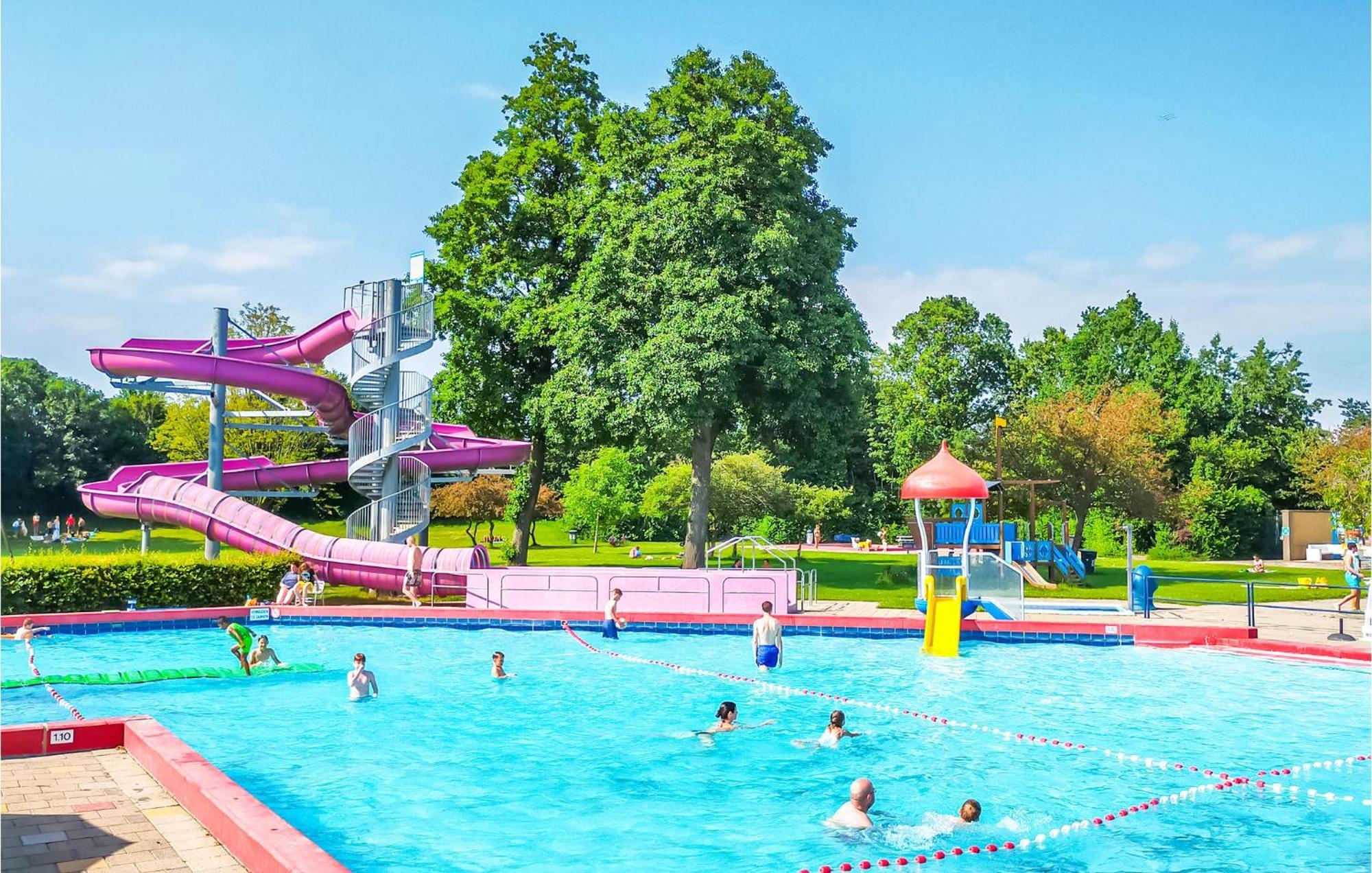 Stunning Home In Heinkenszand With Wifi 외부 사진